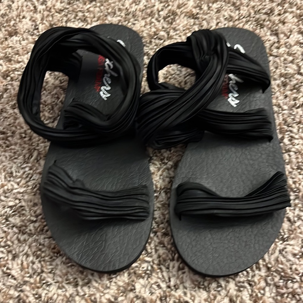 Sketchers strappy sandal - Picture 2 of 8